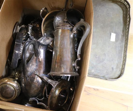 A box of miscellaneous plated ware
